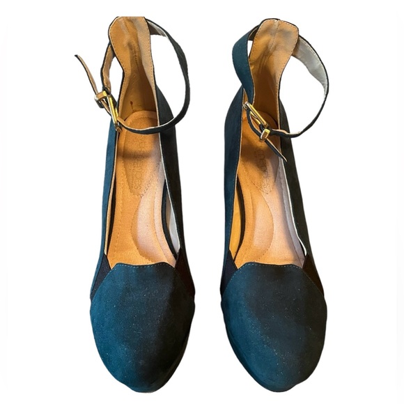 NY&Co Eva Mendes Velvet Pumps- Sz 7 - Picture 9 of 11